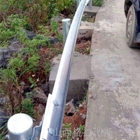 广西南宁gr-a-2e公路波形护栏村级马路护栏板钢制价格