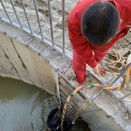 六盘水水下桥桩桥墩码头桩加固 过河管道施工 高效快捷 施工流程