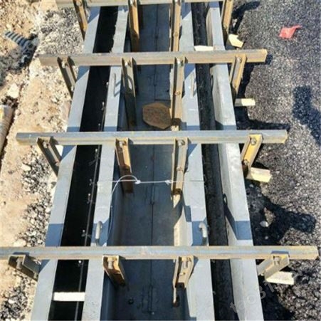 排水渠钢模板 混凝土排水渠模具 制作厂家 大进模具