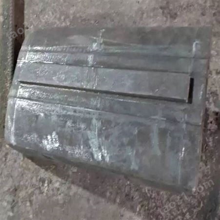 矿山移动破碎机配件高锰钢反击块 高铬铸钢反击板 衬板筛板