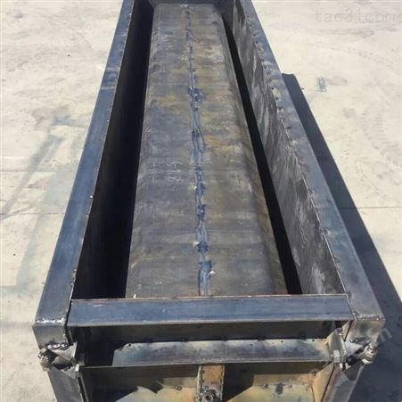 高速公路排水槽模具完善质量-水泥排水槽钢模具供不应求-定制U型槽钢模具